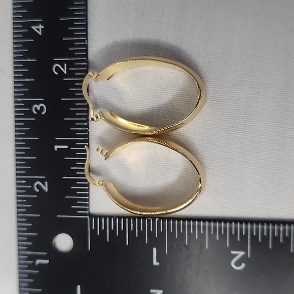 18k Gold Filled Oval Hoop Earrings Greek Key Design New - Picture 4 of 7